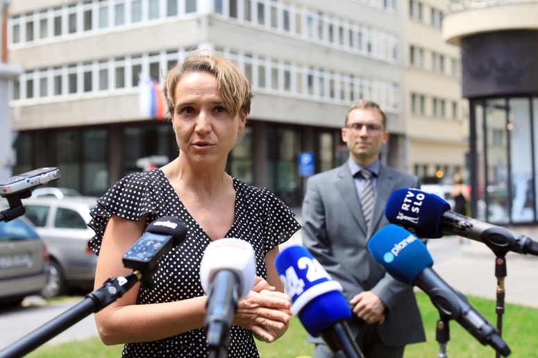 Zaradi majhnega števila epidemiologov bi bila aplikacija dobrodošla ob ponovnem razmahu okužb, pravi državna sekretarka Tina Bregant.