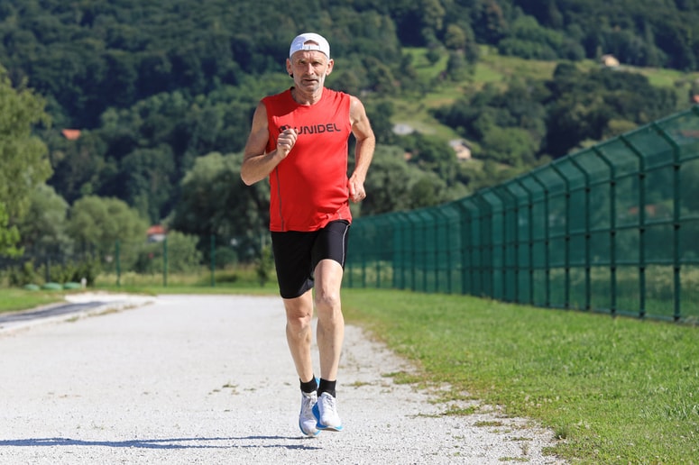 Glavna fotografija članka:Iz Štajerca: Po pretečenih tisočih kilometrih, nekdanji prvak v maratonu teče samo še zase