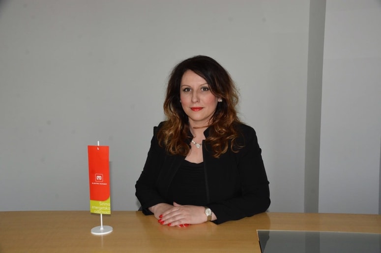 Tatjana Vogrinec Burgar je v družbi Elektro Maribor zaposlena 18 let, na različnih delovnih mestih, nazadnje je bila direktorica projektov.