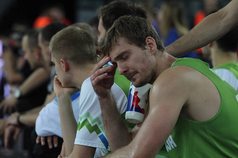 Zadnja leta mu nič ni šlo od rok, še šampionski Eurbasket je zaradi poškodbe izpustil, a Zoran Dragić je končno spet našel svoje mesto med košarkarsko elito. 