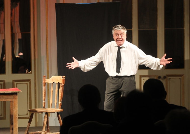 Ena Rozova legendarna o priredbah: "Vse zgodbe so že napisane, samo ves d'nar od njih še ni pobran." 