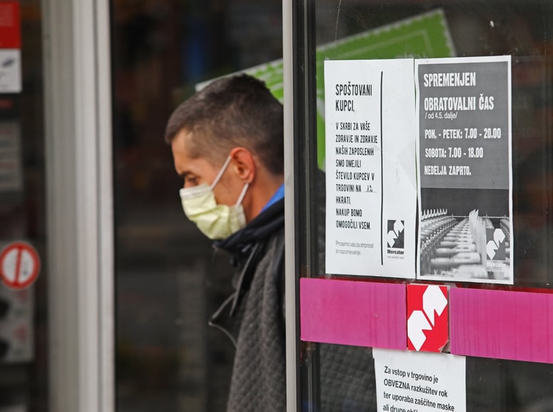 Glavna fotografija članka:(SPREMLJAMO) Kaj nas čaka v prihodnjih dneh? Zaprtje avtopralnic, hotelov, kozmetičnih salonov, odprti ostajajo ...
