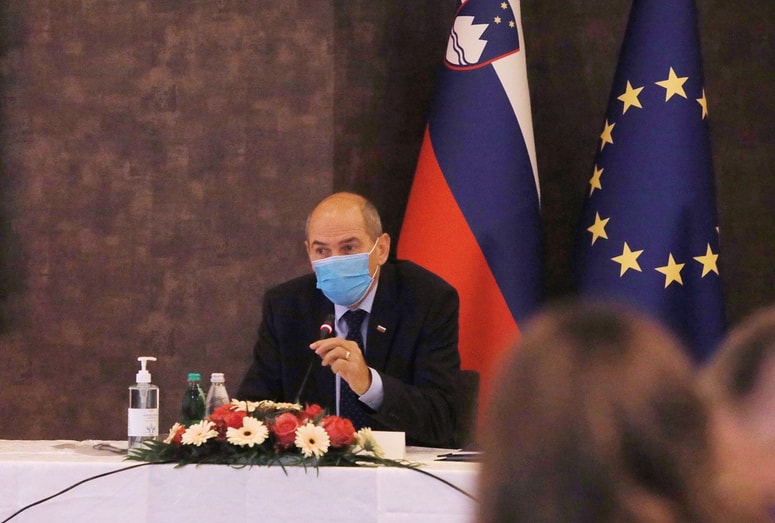 Glavna fotografija članka:Za 30 dni za celo Slovenijo razglašena epidemija, kaj to pomeni?