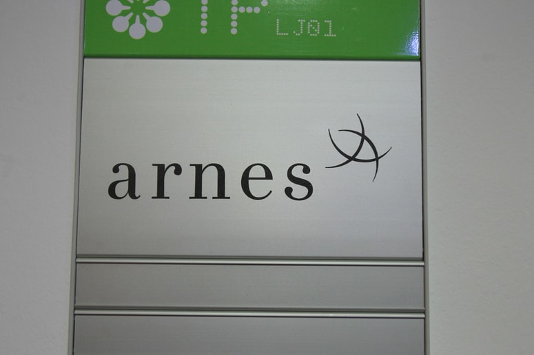 Glavna fotografija članka:Težave pri pouku na daljavo: Arnesove spletne učilnice spet niso bile dosegljive