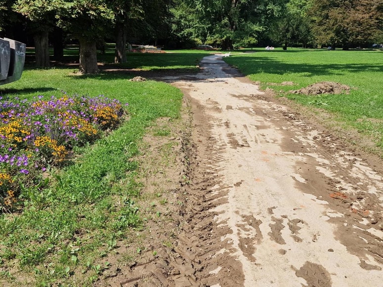 Glavna fotografija članka:Celjski mestni park: Razmočen teren še vedno največja težava