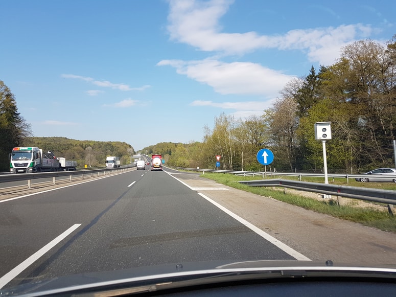 Glavna fotografija članka:Tudi na hrvaške avtoceste prihajajo stacionarni radarji in sekcijsko merjenje hitrosti