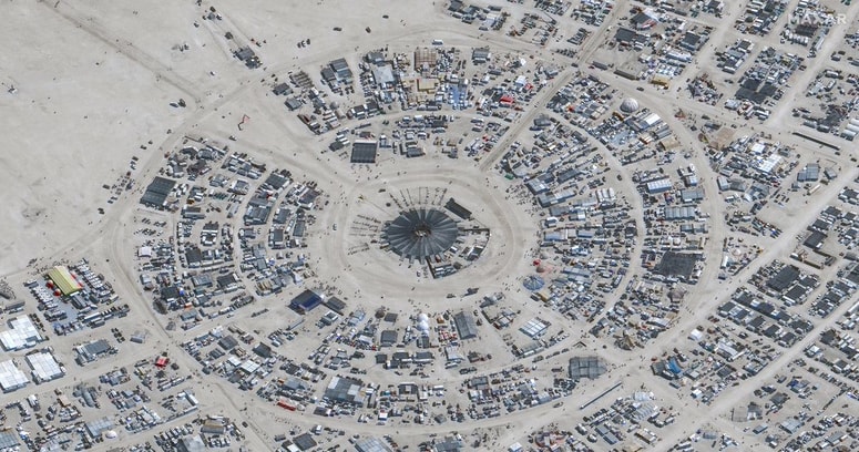 Satelitski posnetek prizorišča festivala Burning man v Nevadi.