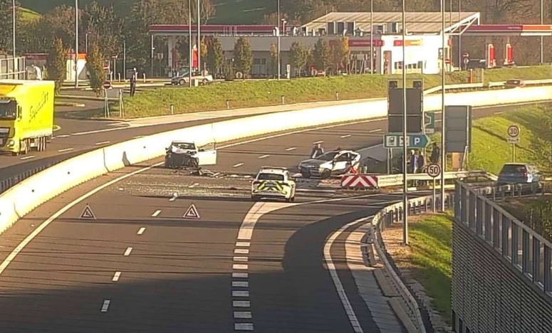 Povzročiteljica je bila v nesreči huje telesno poškodovana.