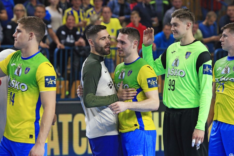 V dresu nasprotnih ekip sta se brata udarila tretjič, dvakrat sta se Celje in Barcelona srečala že v lanski ligi prvakov. 