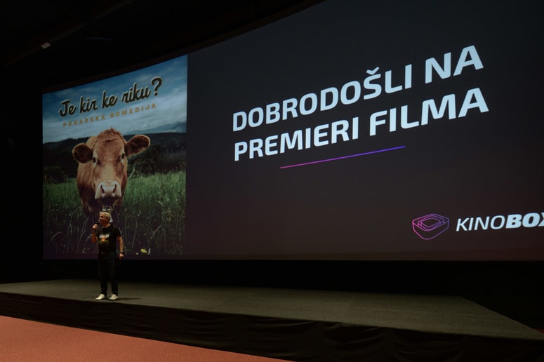 Premiero filma Je kir ke riku? o preprostem življenju na pohorskem podeželju si je v petek v Mariboxu ogledalo več kot 1.400 gledalcev. v Mariboxu