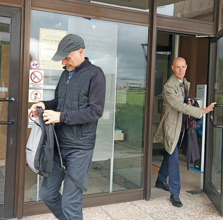 Pritožbe na višje sodišče niso prinesle preobrata za nekdanjega rektorja Univerze na Primorskem Dragana Marušiča (desno odvetnik Velimir Cugmas). 