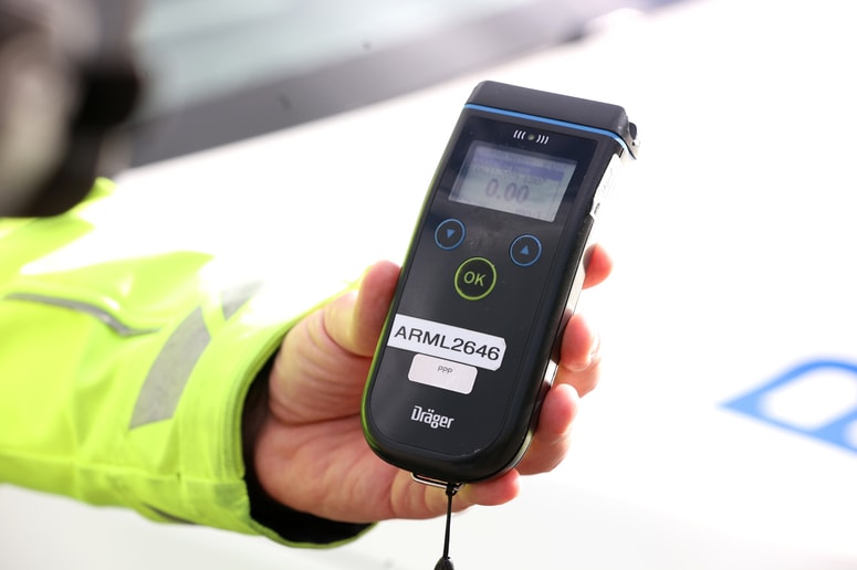 Policisti bodo do konca leta v sklopu akcije preverjali vsebnost alkohola v izdihanem zraku. 