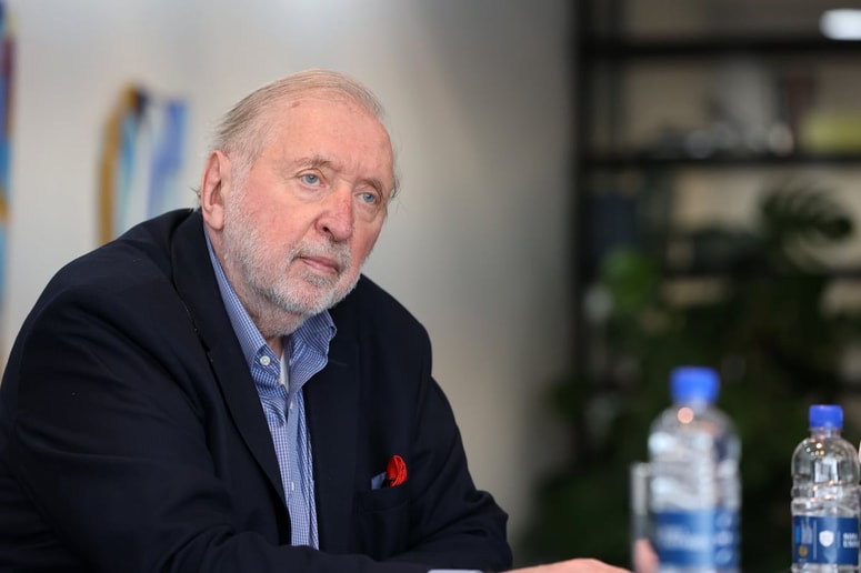 Po predlogu Katedrale Svobode bi tako Janša, Kučan, Logar in Pahor tvorili mandatarsko skupino, ki bi s soglasjem določila, kdo izmed članov bi bil predsednik vlade.