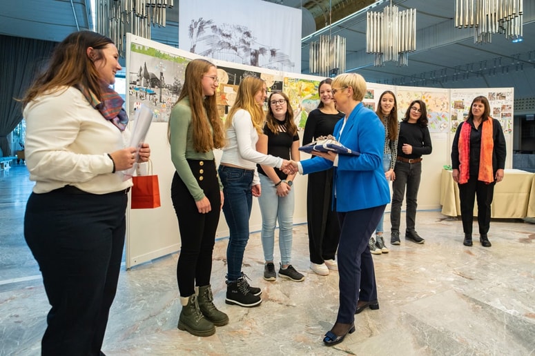 Nagrada je tudi velika spodbuda, da bodo učenci še bolj samosvoji, drugačni in izvirni.