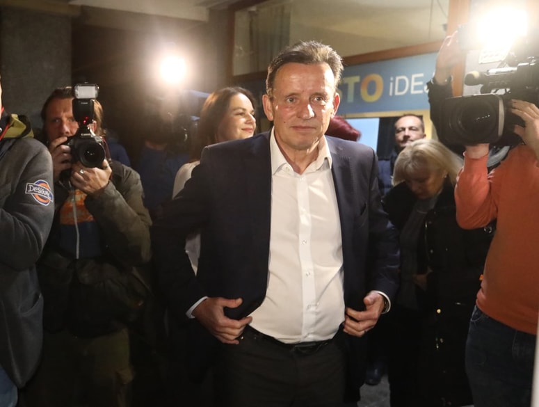 Glavna fotografija članka:Bojan Šrot izpolnil "obljubo" in odstopil: "25 let dela v politiki je dovolj!"