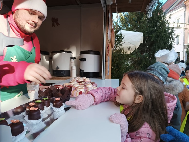 Pravljično je tudi, da si lahko sam izbereš sladico pri Sladkem Toniju. 
