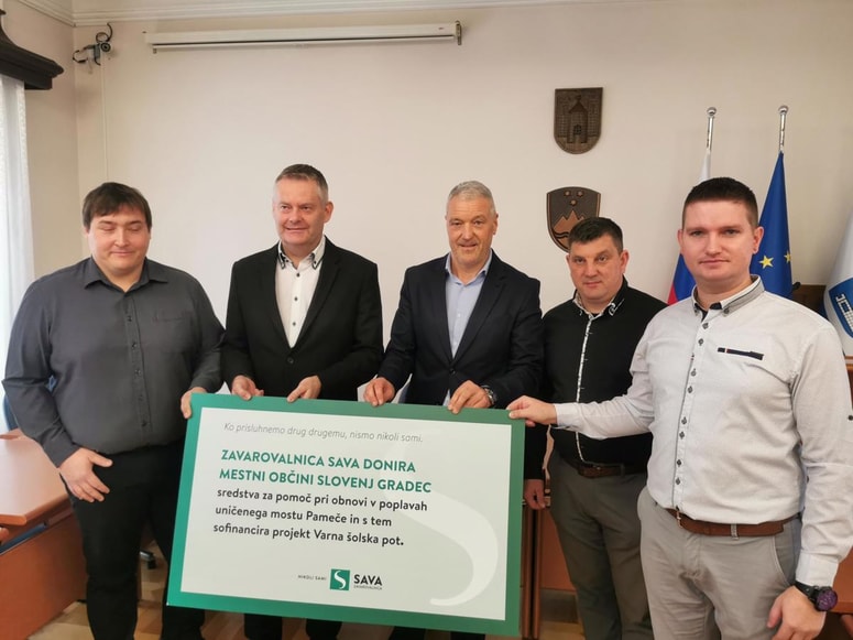 Donacijski ček so jim predali v prostorih slovenjgraške mestne občine 