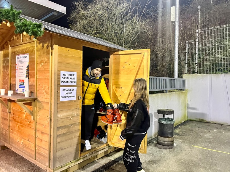 Glavna fotografija članka:Kulturno in umetniško društvo COREoška: Mladi, ki vztrajajo in obujajo mesto duhov