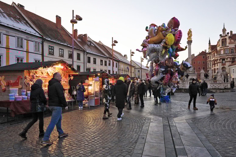 Decembrska povprečna temperatura je od petdesetih let prejšnjega stoletja do sredine sedemdesetih let prejšnjega stoletja padala, do sredine devetdesetih let se nato ni veliko spreminjala, od takrat pa izrazito narašča.