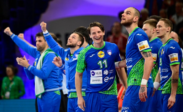 Slovenski rokometaši bi si z nocojšnjo zmago na široko odprli vrata do olimpijskih iger. 