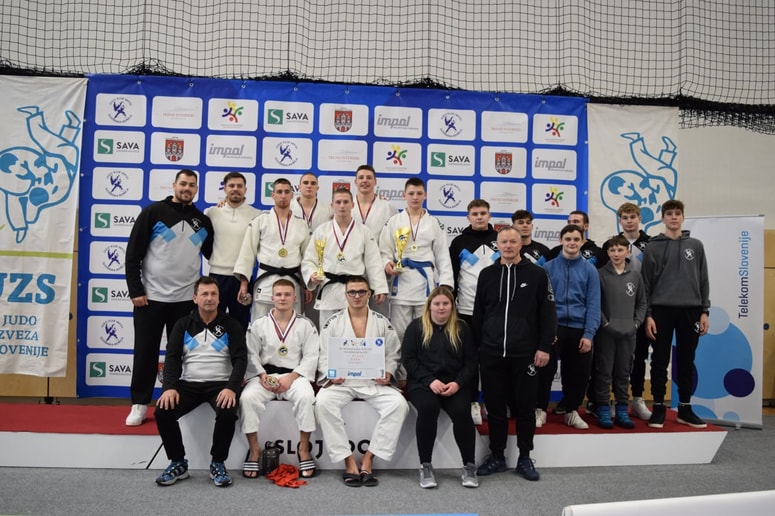 Judo: Judoisti Impola s strokovnim vodstvom po tekmovanju za pokal Pohorskega bataljona 
