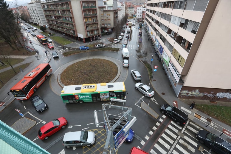Glavna fotografija članka:Maribor načrtuje prihodnost prometa: Katere težave so doslej izpostavili občani? In kaj so prednostni cilji strategije?