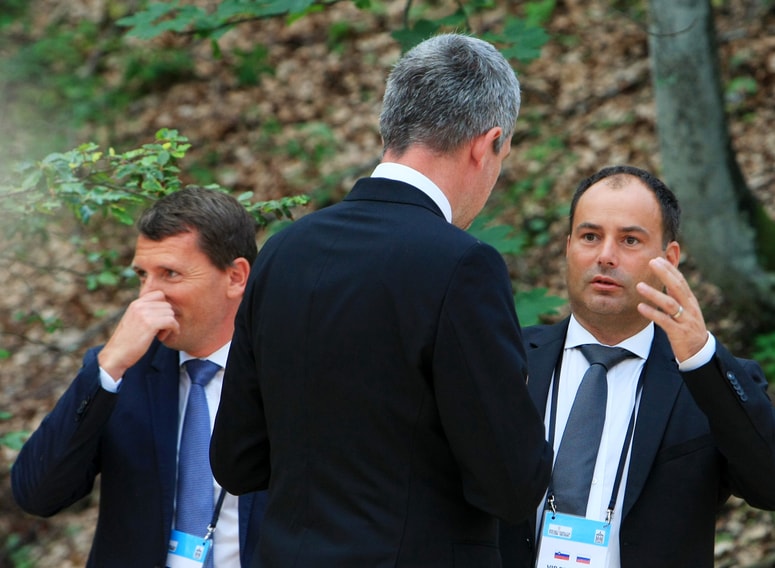 V Zavarovalnici Triglav, ki jo vodi Andrej Slapar (prvi z desne), so nekateri nezadovoljni, ker so izvoljenemu predstavniku delavcev onemogočili sodelovanje v nadzornem svetu. 