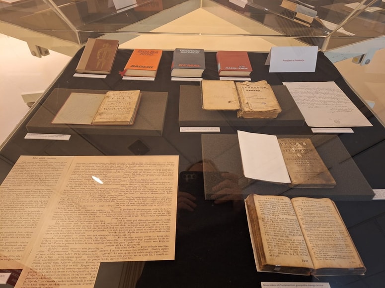 Razstava prevodnih raritet iz zbirke Univerzitetne knjižnice Maribor  