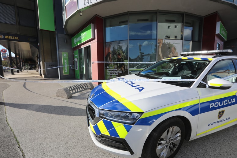 Prizorišče včerajšnjega poskusa ropa bančne poslovalnice v Mariboru.