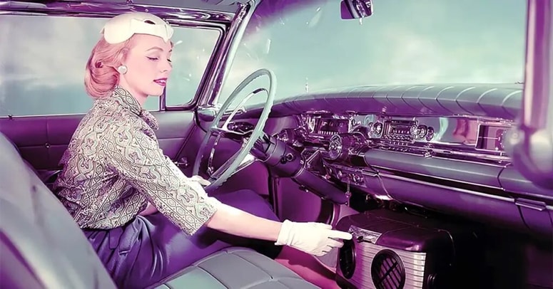 Takoj po vojni so začeli avtomobili dobivati bolj kompaktne hladilne sisteme, ki se jih je dalo vgraditi naknadno. 