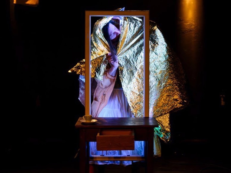 Na festivalu je tudi Dobra družba, predstava Mihe Bezeljaka 