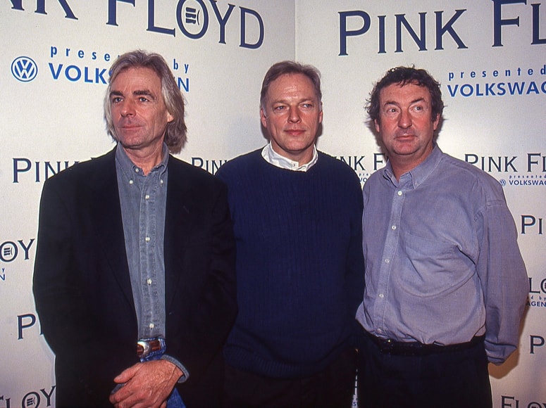 Skupina Pink Floyd leta 1993. Z leve: Richard Wright, David Gilmour, Nick Mason 