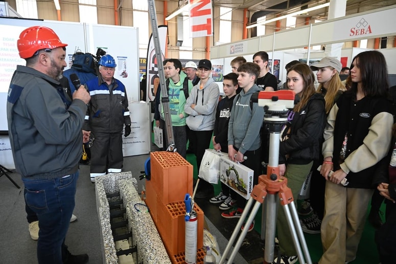 Sejem vsako leto postreže tudi s strokovnim in izobraževalnim programom.