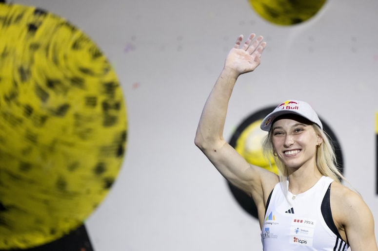 Glavna fotografija članka:Športna plezalka Janja Garnbret zmagovalka tekme svetovnega pokala v težavnosti v Innsbrucku