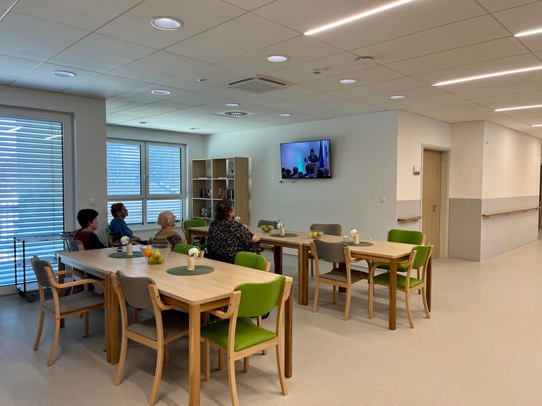 V velenjskem Domu za varstvo odraslih imajo 190 postelj, v vsaki sobi sta največ dva stanovalca.