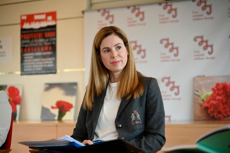 Minister za delo Luka Mesec pričakuje, da bo glavna inšpektorica za delo Katja Čoh Kragolnik zadeve uredila v enem mesecu.