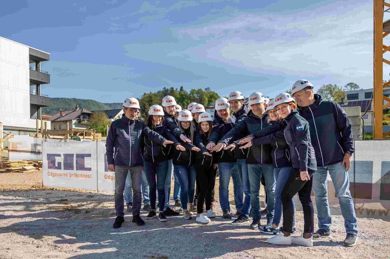 Gradnja Mednarodnega centra za trajnostno gradnjo, prvega tovrstnega v državi, se je začela. 