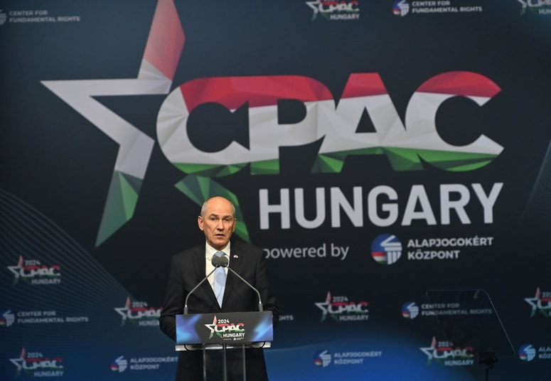 Včeraj je udeležence konference nagovoril tudi predsednik SDS Janez Janša.