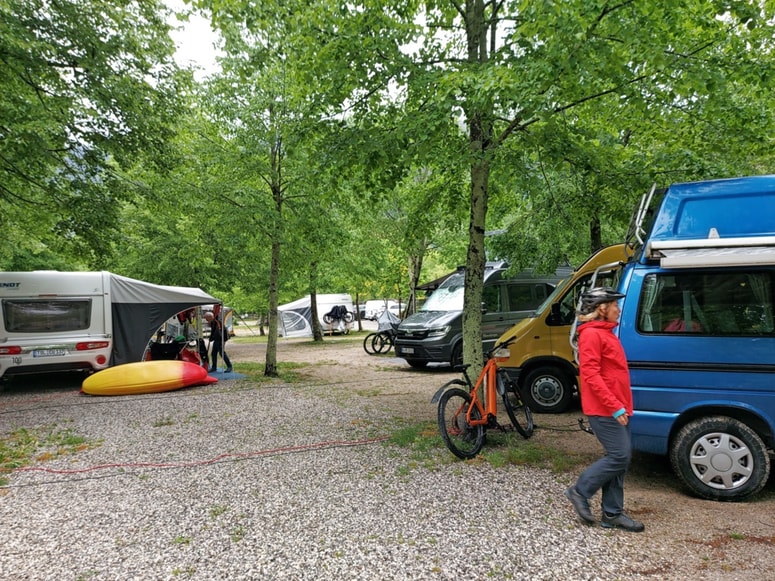 V kobariških kampih je le za vzorec gostov, v preteklosti so spomladi prevladovali kajakaši. 