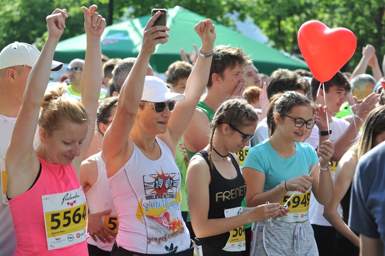 Tudi letos je v času maratona pričakovati izjemno vzdušje in veliko število tekačev. 
