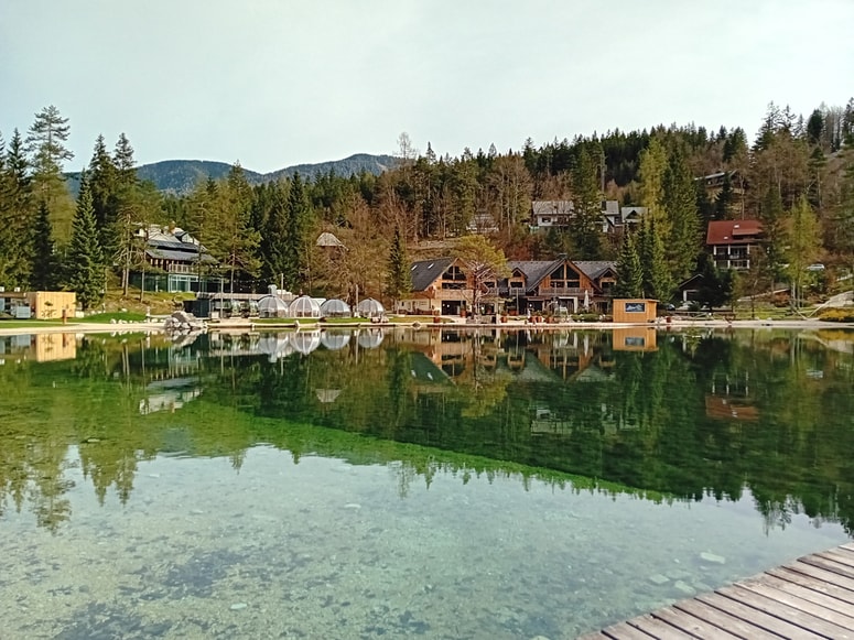 Jezero Jasna blizu 

Kranjske Gore 