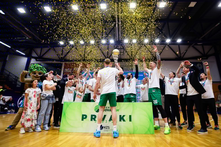 Glavna fotografija članka:Šport na TV