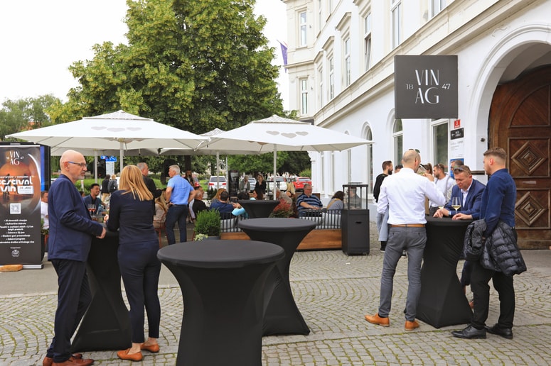 Na Trgu svobode nova terasa