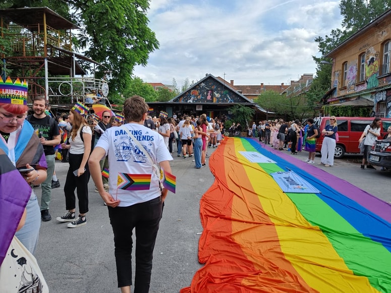 Glavna fotografija članka:S povorko po ljubljanskih ulicah se je zaključil festival Parada ponosa