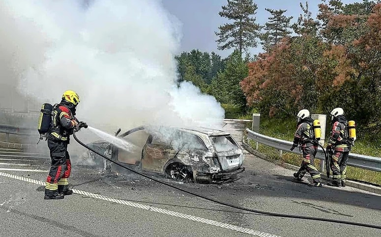Glavna fotografija članka:(FOTO) Zakaj se na primorski avtocesti ni zgodil nov prometni infarkt? Zahvala gre prisebnosti tega voznika