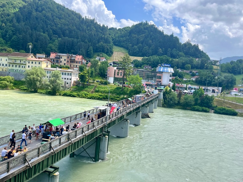 Kolesarski most čez Dravo že druo leto zapored gosti Most okusov. 