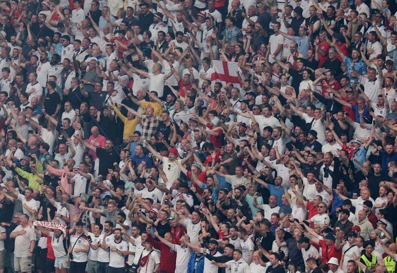 Anglija se je po zmagi z 2:1 uvrstila v nedeljski finale, kjer bo njena tekmica Španija.