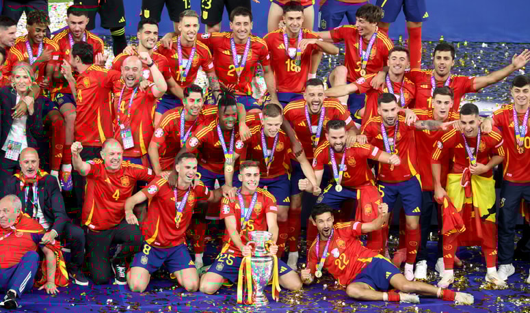 Po dvanajstih letih se je Španija vrnila na prestol najboljše reprezentance v Evropi. 