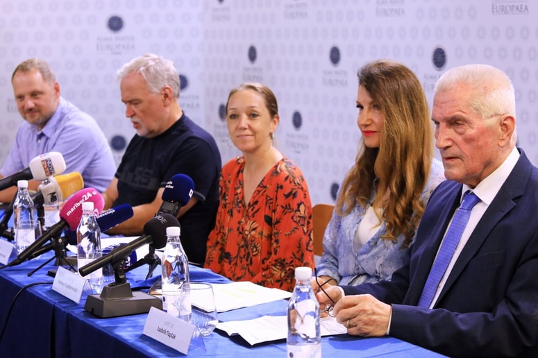 Študijske novosti so predstavili Matej Mertik, Robert Oravecz, Anja Hellmuth Kramberger, Barbara Toplak Perovič in Ludvik Toplak. 