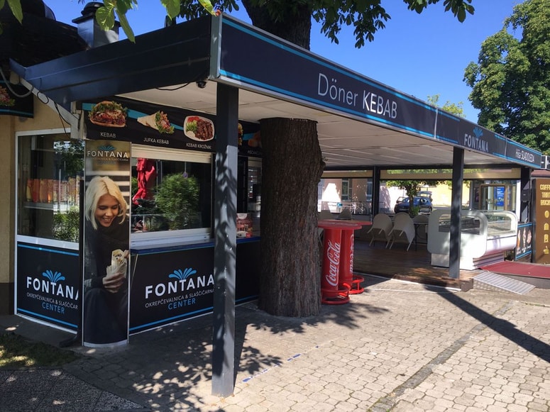 Razen tega, da je bila Fontana zaprta, v soboto ni nič kazalo, da se je ponoči tam dogajalo kaj posebnega. 